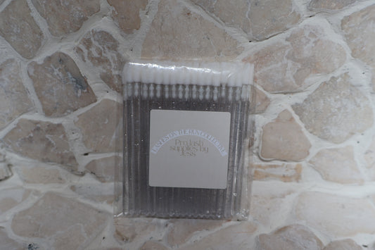 WHITE LIPSTICK WANDS